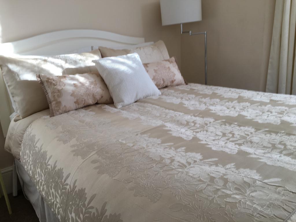 Caris Guest House Southend-on-Sea Ngoại thất bức ảnh